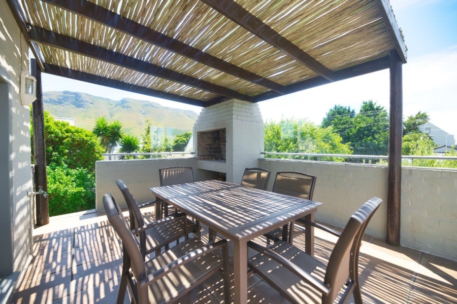 5 Bedroom Property for Sale in Vermont Western Cape